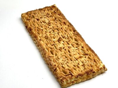Cocas de hojaldre rellenas